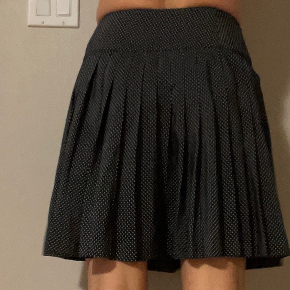 Polka dot high waisted pleated skirt - Picture 5 of 10